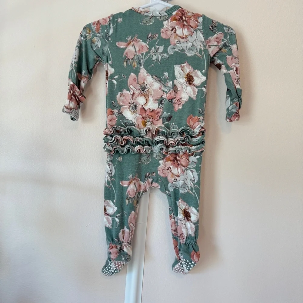 Angel Dear Woodrose Floral Two-Way Ruffle Zipper Footie